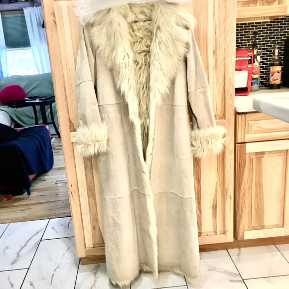 long leather/suede fur lining